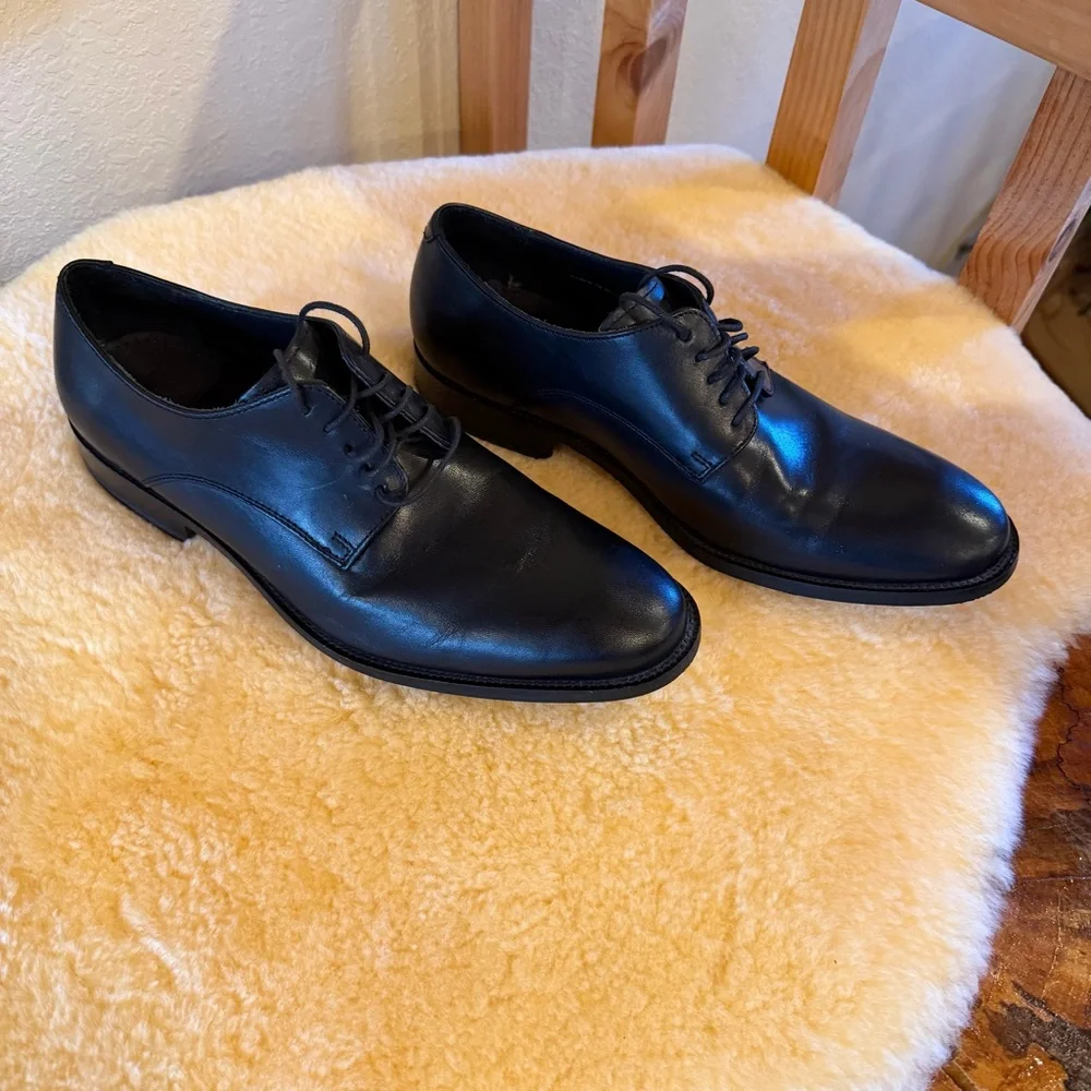 Cole Haan Black Leather Oxfords - size 10 - like new